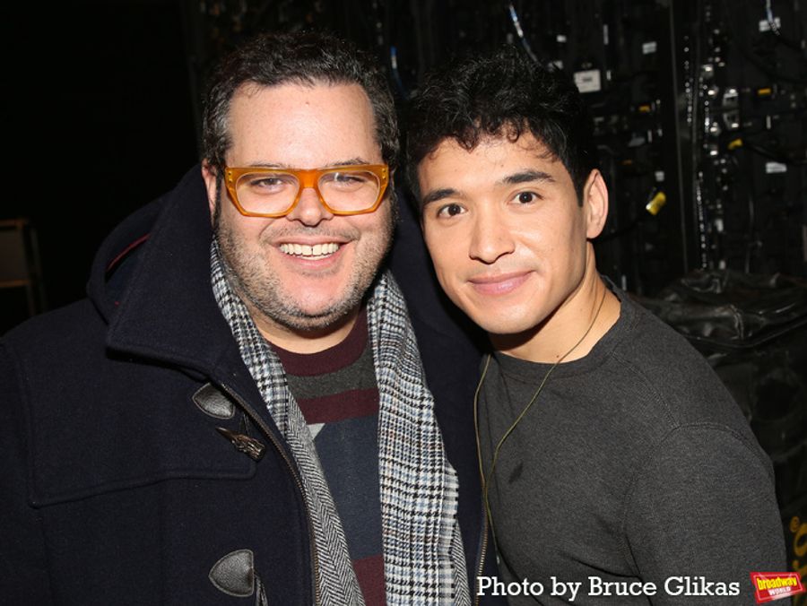 Photos: Josh Gad, Kristen Bell & More Visit Idina Menzel at REDWOOD for a FROZEN Reunion Image