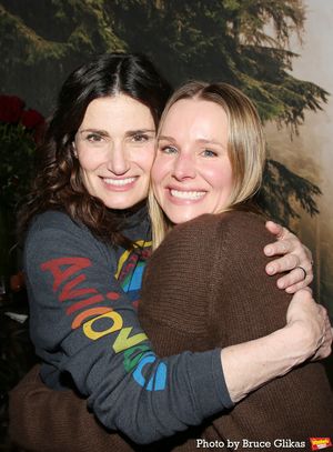Idina Menzel and Kristen Bell  Photo