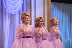 Ana Gasteyer, Kim Kardashian, Scarlett Johansson @ BroadwayWorld Ana Gasteyer, Kim Kardashian, Scarlett Johansson Photo