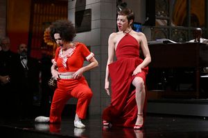 Molly Shannon and Emma Stone @ BroadwayWorld Molly Shannon and Emma Stone Photo