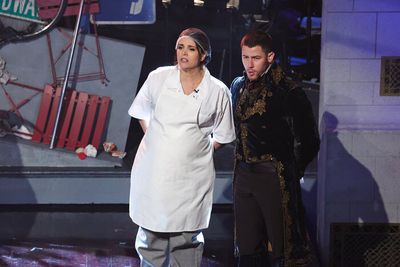 Cecily Strong and Nick Jonas Photo