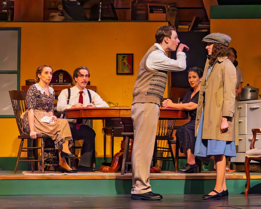 Photos: THE DIARY OF ANNE FRANK At Algonquin Arts Theatre Image