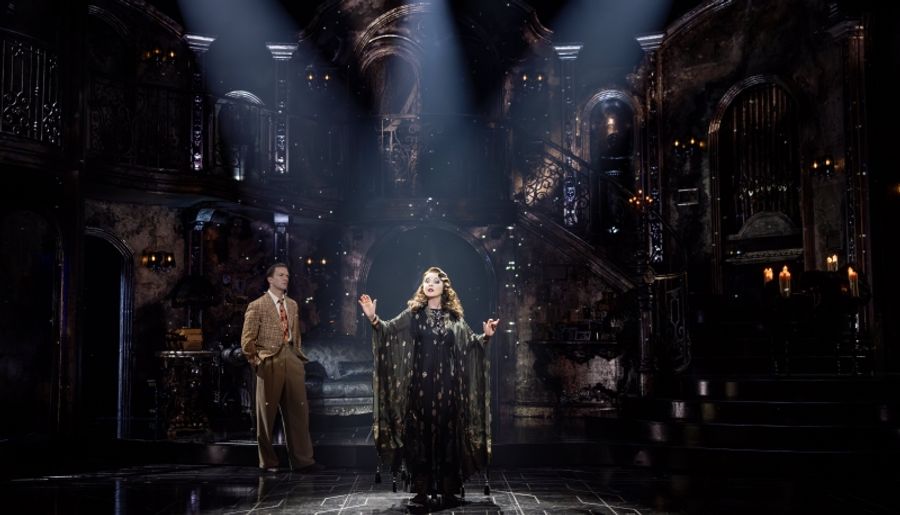 Exclusive: SUNSET BOULEVARD Stars, Directors Reflect on the Show’s Traditional, Stripped-Down Stagings Image