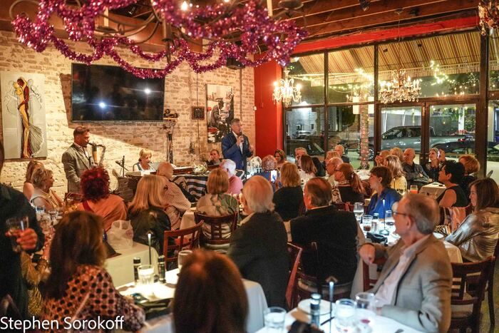Photos: John Lloyd Young Surprises Open Mic Audience at Cafe Centro — photo 17 of 20