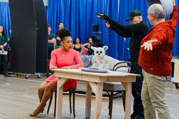 Jasmine Amy Rogers, Phillip Huber (Pudgy the Dog), Stephen DeRosa Photo