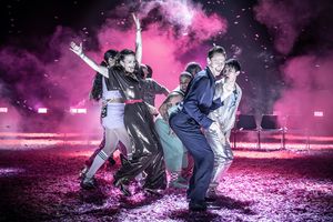 Hayley Atwell and Tom Hiddleston Photo