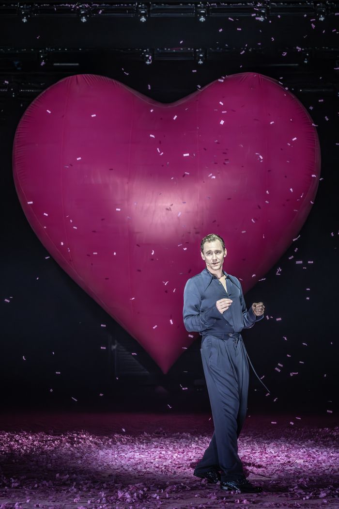 Photos: Tom Hiddleston & Hayley Atwell Star in MUCH ADO ABOUT NOTHING at Theatre Royal Drury Lane — photo 11 of 11