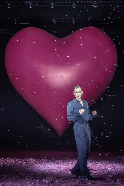 Tom Hiddleston Photo
