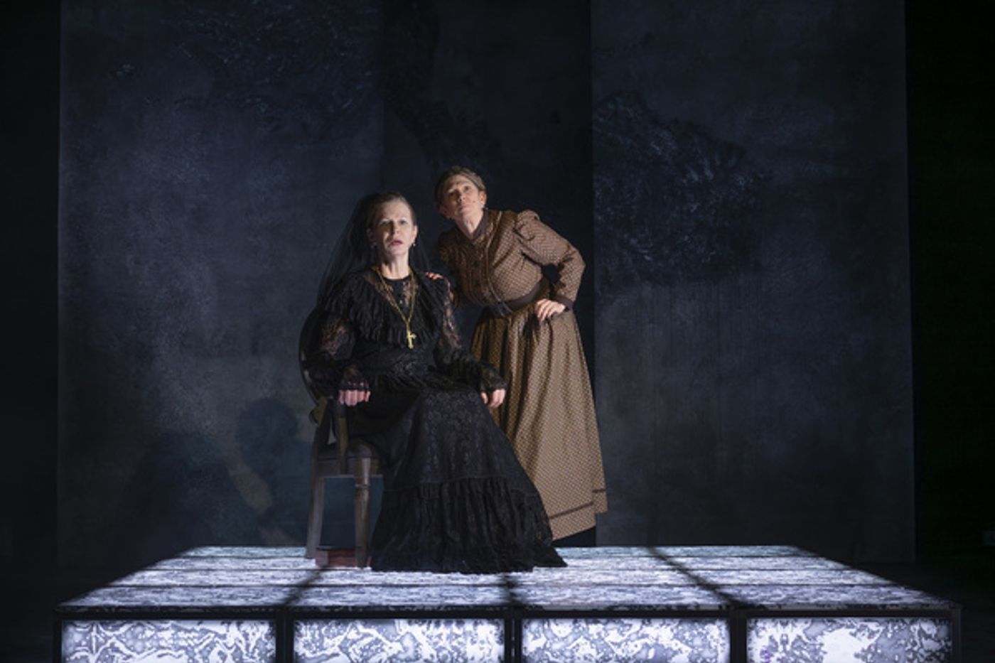 Photos: LOS SOLES TRUNCOS At Repertorio Español Photos: LOS SOLES TRUNCOS At Repertorio Español Image