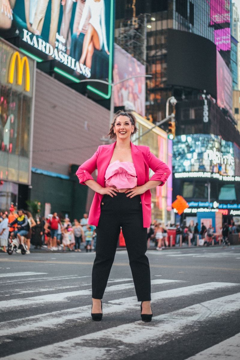 Valeria Llaneza: A Retrospective of an Extraordinary Career at The Living Gallery, New York City, NY Valeria Llaneza: A Retrospective of an Extraordinary Career at The Living Gallery, New York City, NY Image