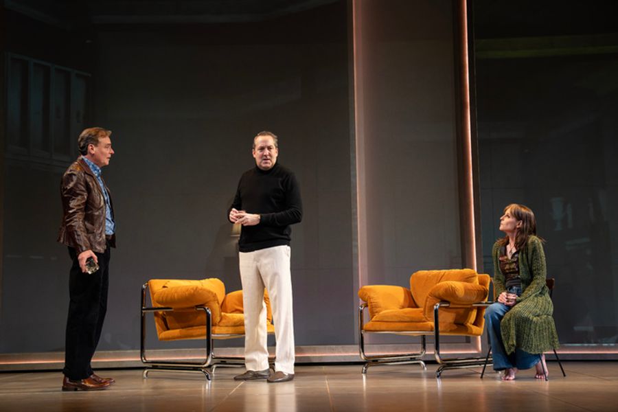 Photos: Helen Hunt & Robert Sean Leonard in BETRAYAL Revival at the Goodman Theatre  Image