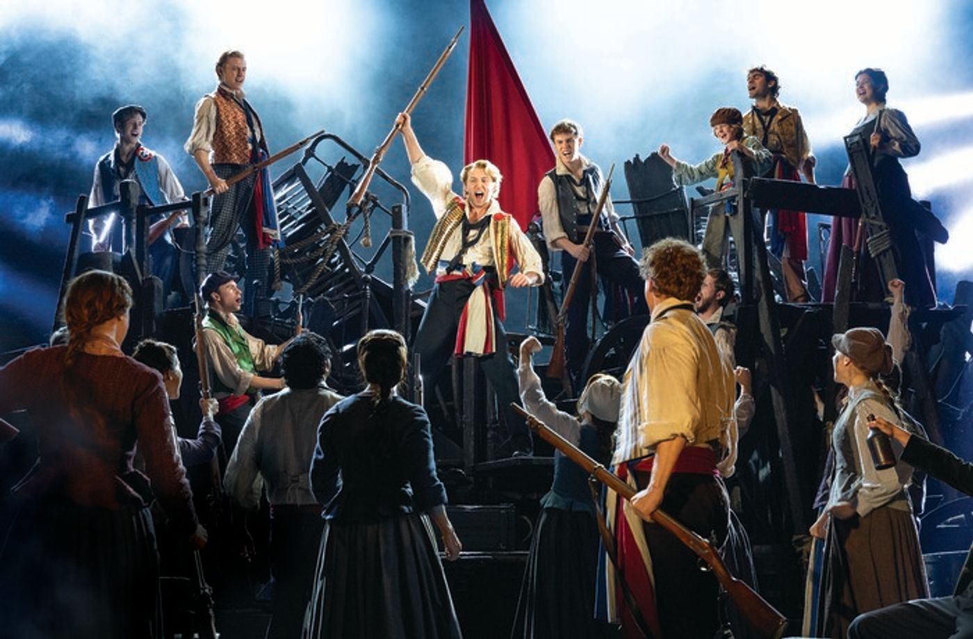 Photos: LES MISERABLES Extends in London; New Photos  Image