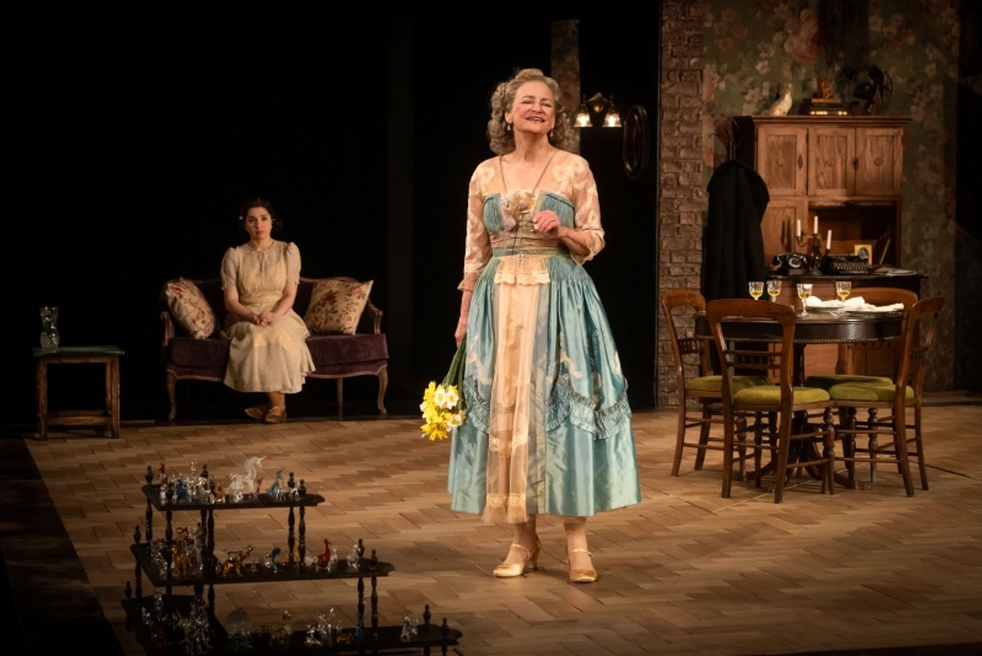 Review: THE GLASS MENAGERIE at Alley Theatre Review: THE GLASS MENAGERIE at Alley Theatre Image