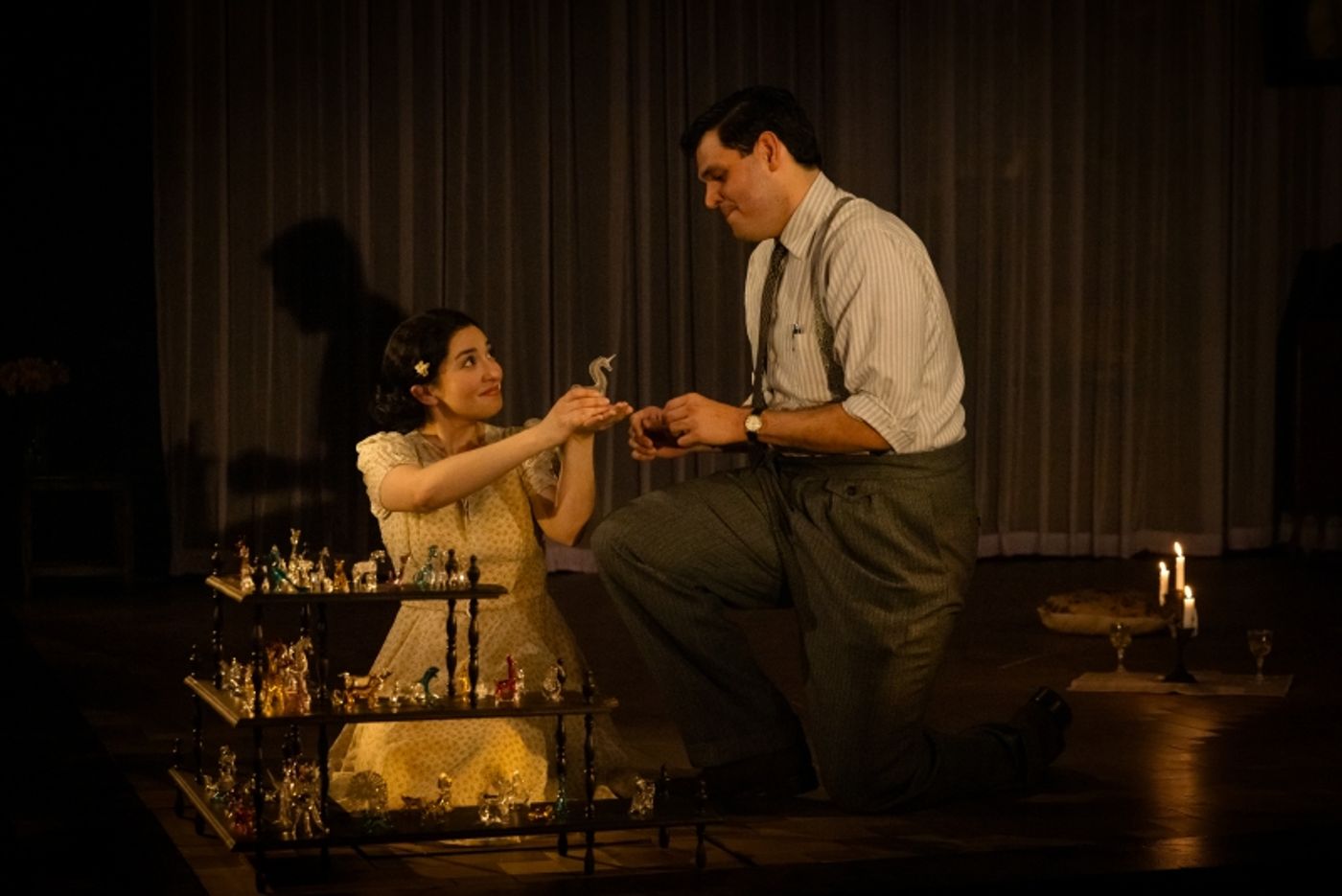 Review: THE GLASS MENAGERIE at Alley Theatre Review: THE GLASS MENAGERIE at Alley Theatre Image