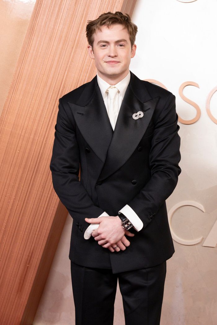 Photos: WICKED Stars, Rachel Zegler, & More on the Oscars Red Carpet — photo 12 of 28