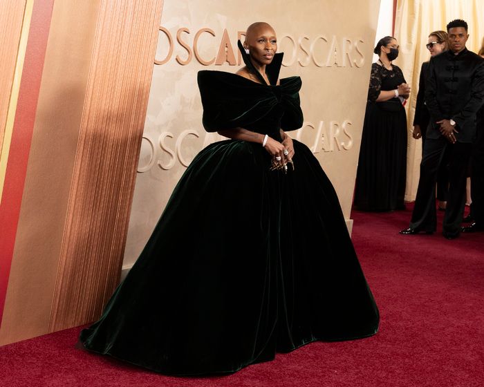 Photos: WICKED Stars, Rachel Zegler, & More on the Oscars Red Carpet — photo 6 of 28