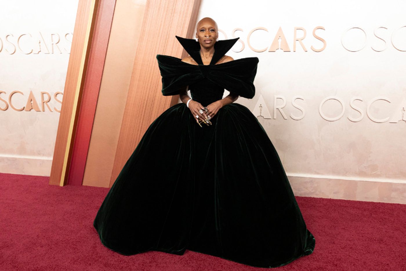 Photos: WICKED Stars, Rachel Zegler, & More on the Oscars Red Carpet  Image