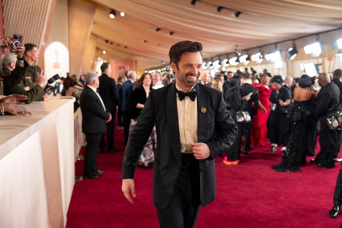 Photos: WICKED Stars, Rachel Zegler, & More on the Oscars Red Carpet — photo 25 of 28