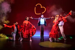 John-Michael Lyles, Ana Yi Puig, Jason Veasey, Molly Hager, and Seth Hanson @ BroadwayWorld John-Michael Lyles, Ana Yi Puig, Jason Veasey, Molly Hager, and Seth Hanson Photo
