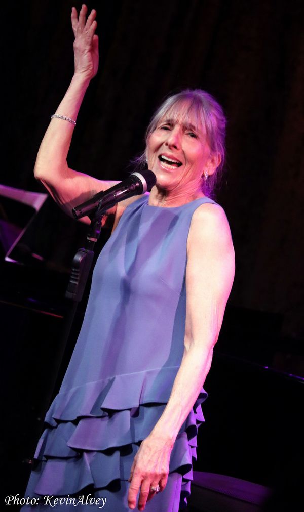 Loni Ackerman Photo
