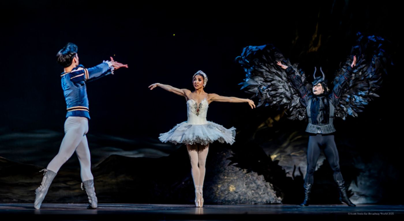 Review/Photos: SWAN LAKE at Academy Of Music  Image