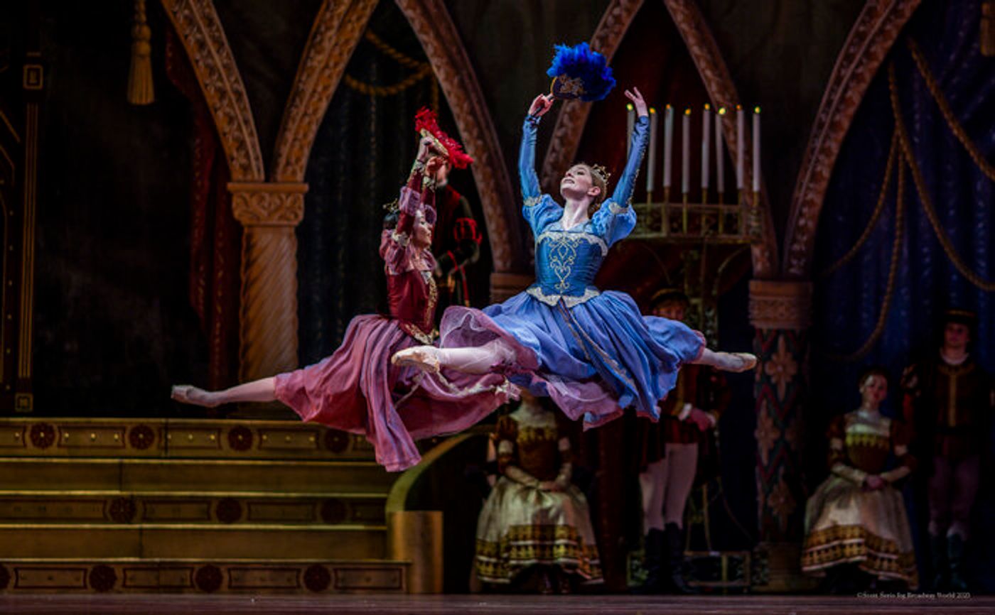 Review/Photos: SWAN LAKE at Academy Of Music  Image