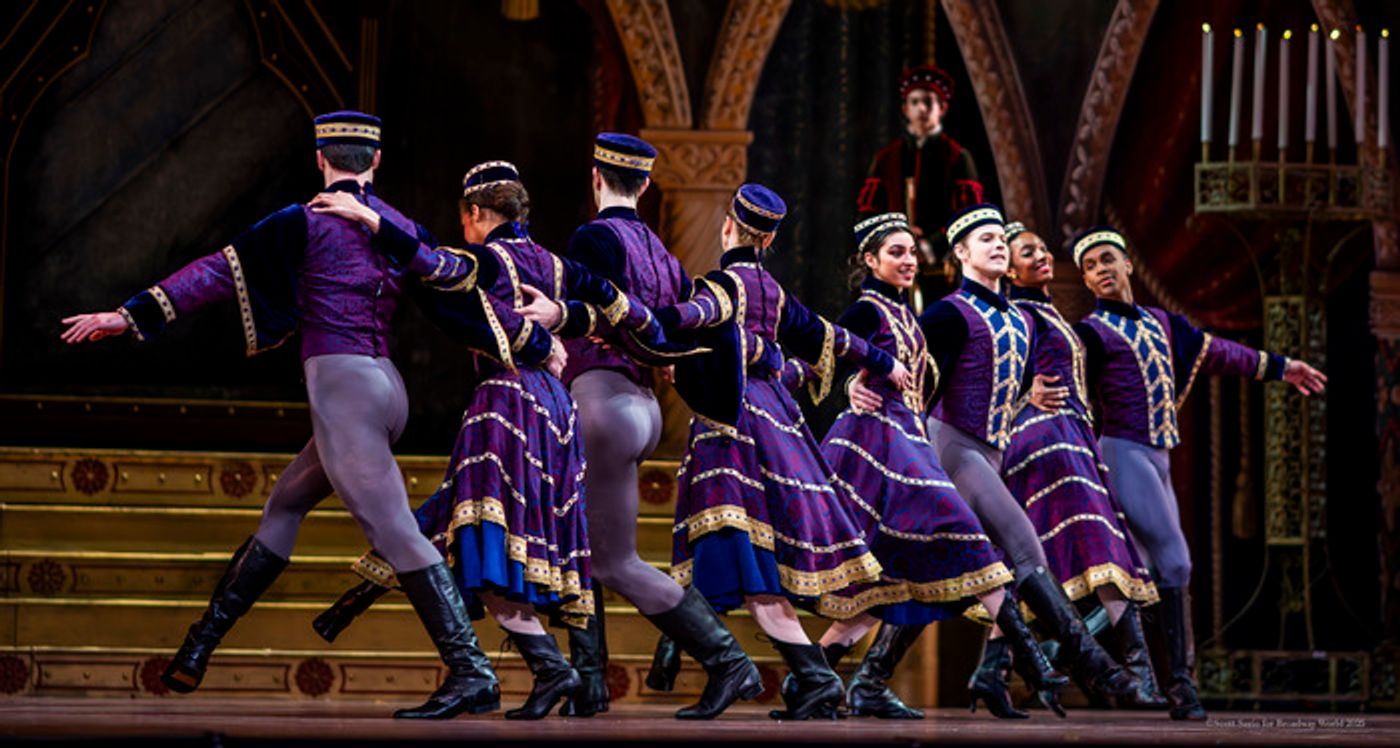 Review/Photos: SWAN LAKE at Academy Of Music  Image