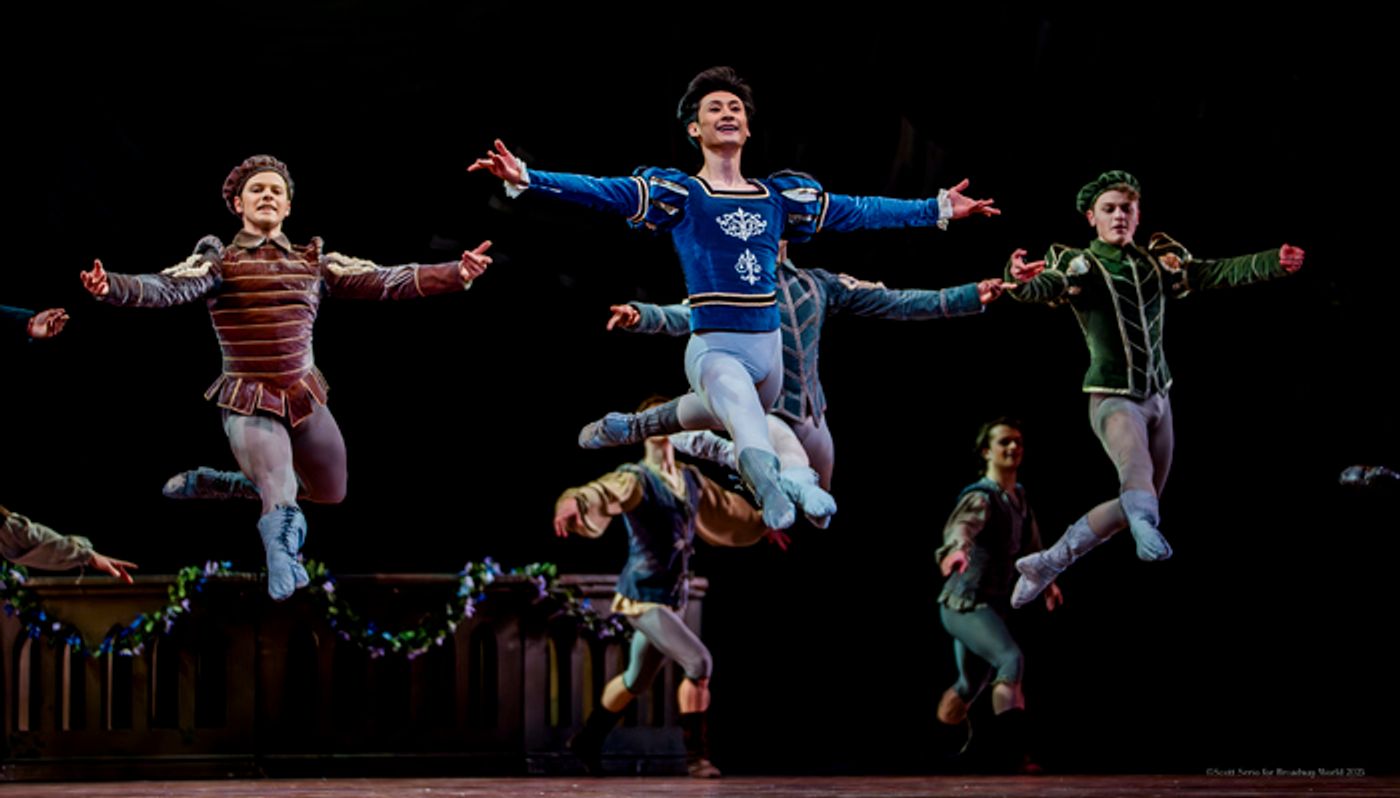 Review/Photos: SWAN LAKE at Academy Of Music  Image
