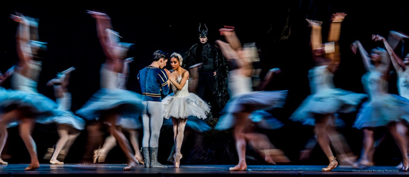 Review/Photos: SWAN LAKE at Academy Of Music  Image