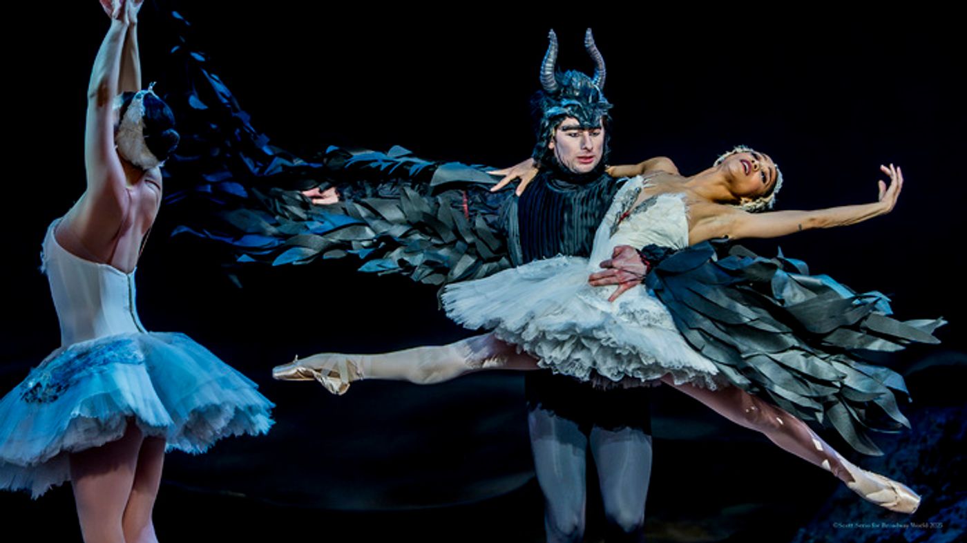 Review/Photos: SWAN LAKE at Academy Of Music  Image