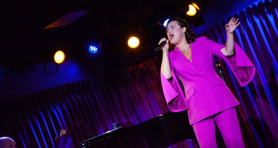 Review: ASHLEY BROWN Shocks With Surprise Solo Show at The Green Room 42 Image