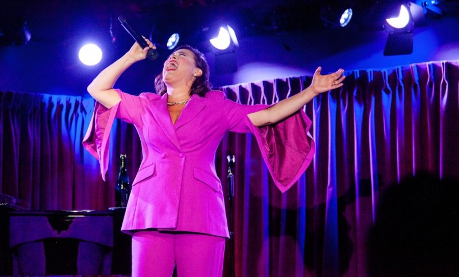 Review: ASHLEY BROWN Shocks With Surprise Solo Show at The Green Room 42 Image