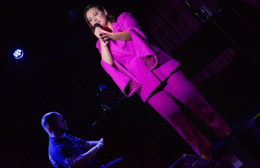 Review: ASHLEY BROWN Shocks With Surprise Solo Show at The Green Room 42 Image