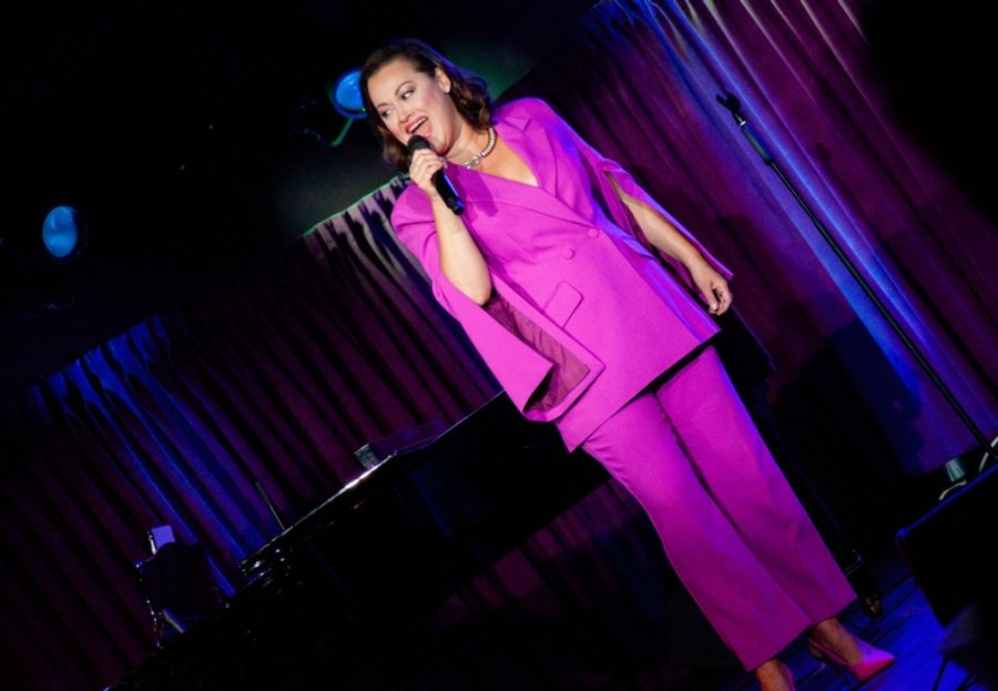 Review: ASHLEY BROWN Shocks With Surprise Solo Show at The Green Room 42 Image