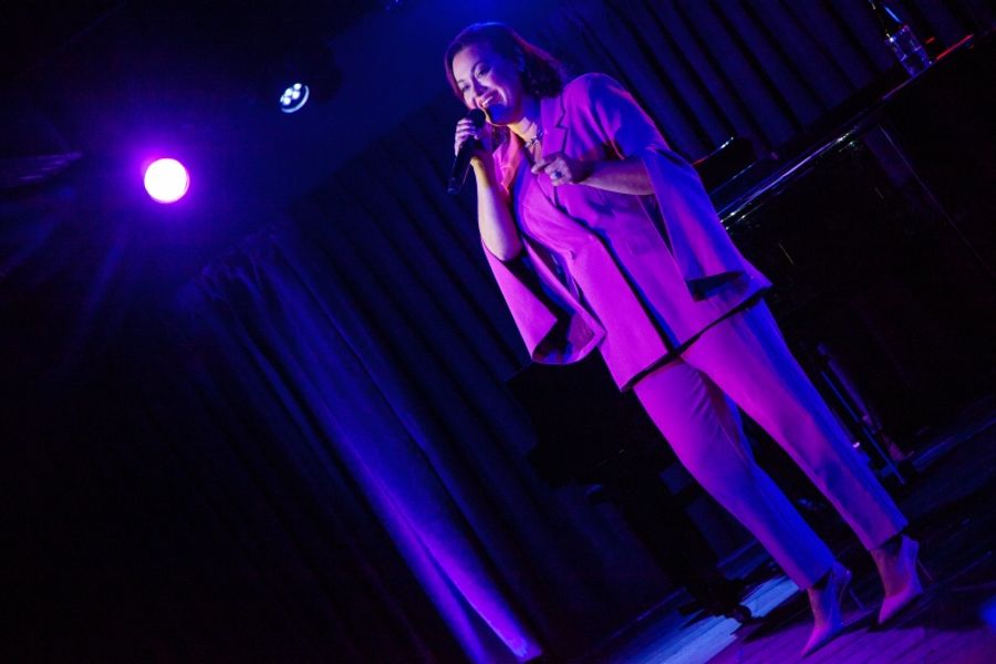 Review: ASHLEY BROWN Shocks With Surprise Solo Show at The Green Room 42 Image