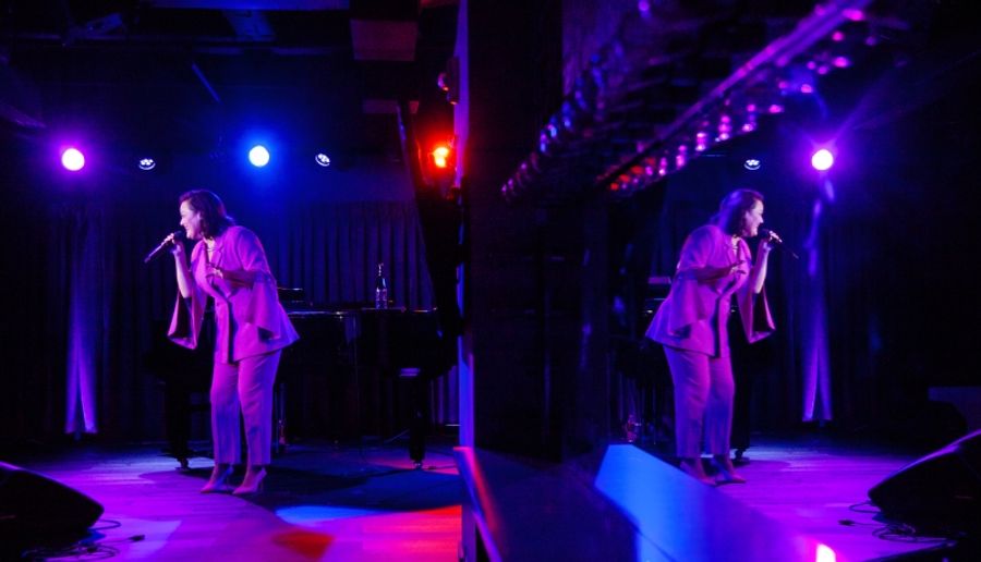 Review: ASHLEY BROWN Shocks With Surprise Solo Show at The Green Room 42 Image