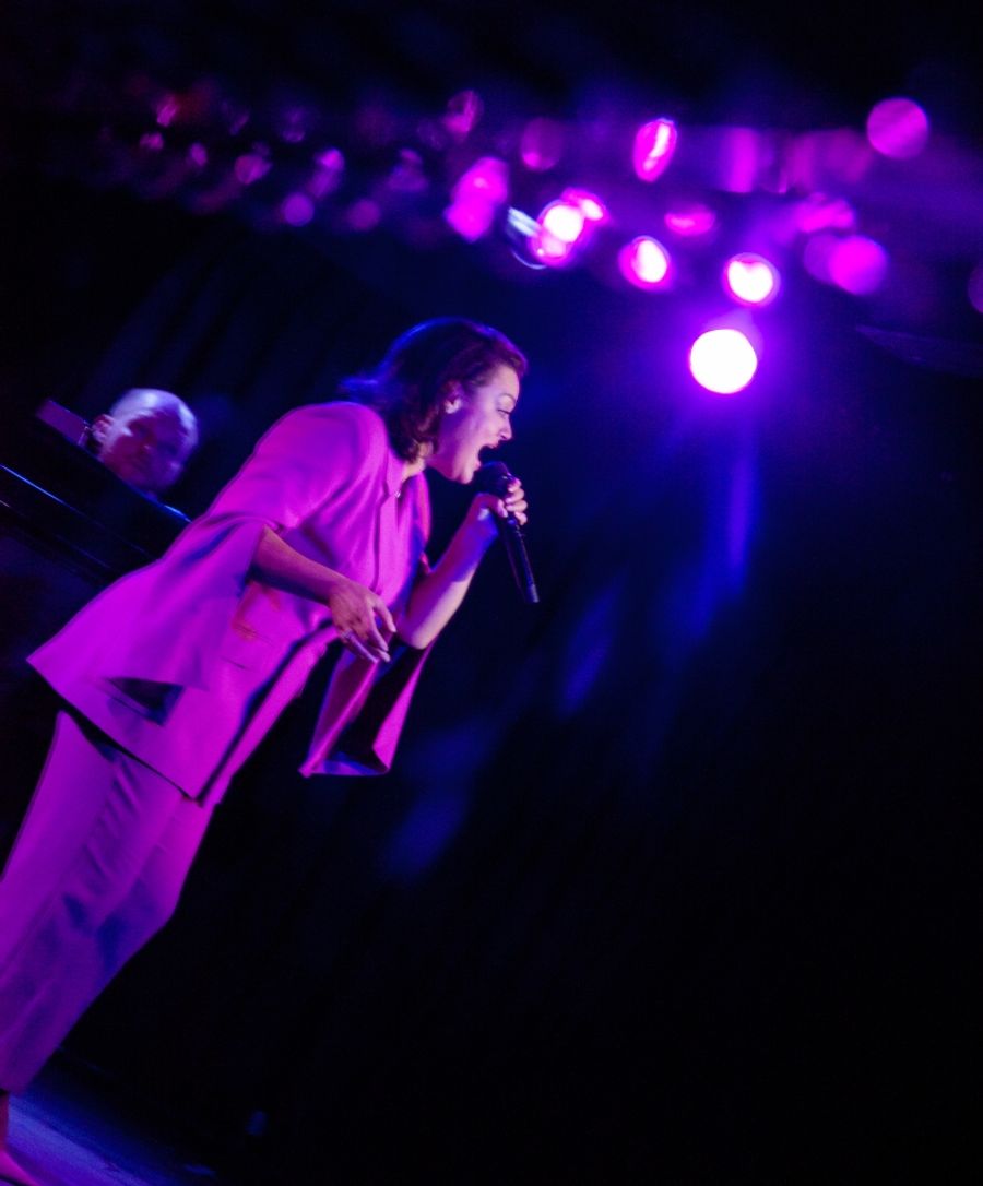 Review: ASHLEY BROWN Shocks With Surprise Solo Show at The Green Room 42 Image