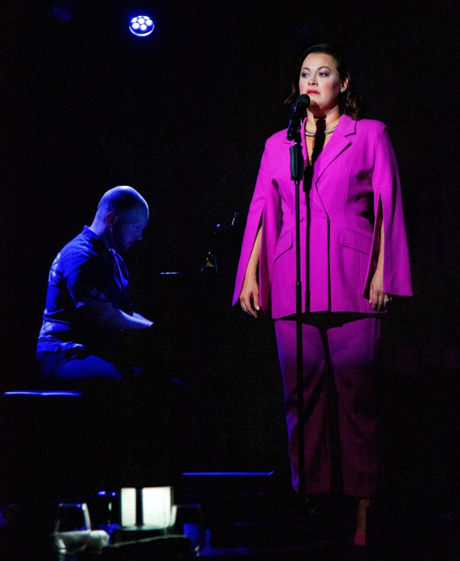 Review: ASHLEY BROWN Shocks With Surprise Solo Show at The Green Room 42 Image