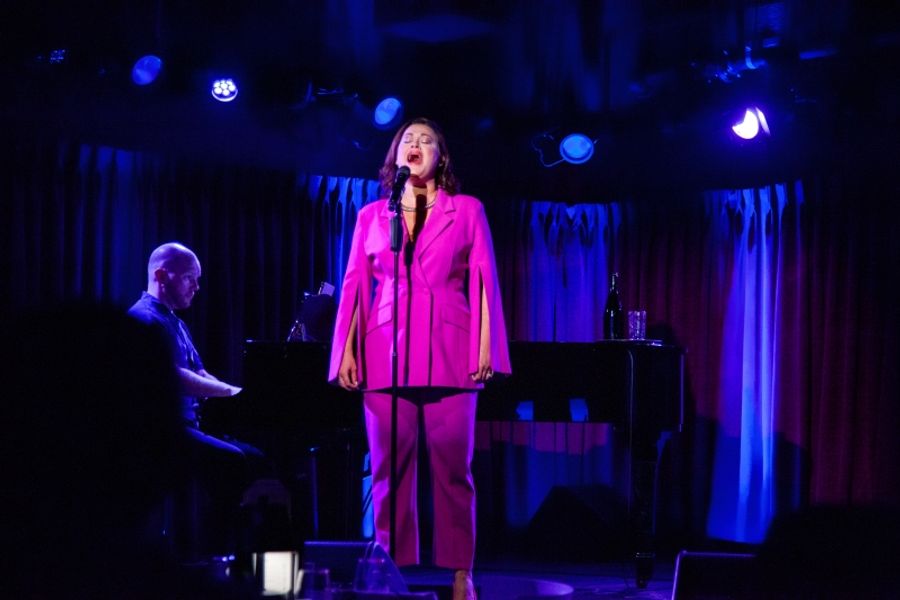 Review: ASHLEY BROWN Shocks With Surprise Solo Show at The Green Room 42 Image