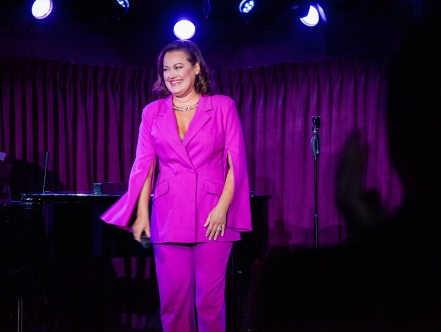 Review: ASHLEY BROWN Shocks With Surprise Solo Show at The Green Room 42 Image