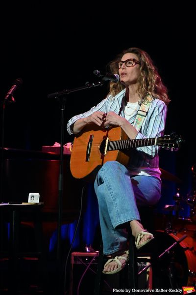 Sophie B. Hawkins Photo