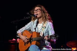 Sophie B. Hawkins Photo