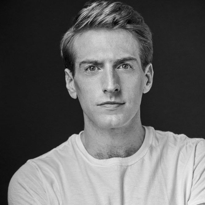 Meet the Cast of GOOD NIGHT, AND GOOD LUCK, Now in Previews on Broadway  Image