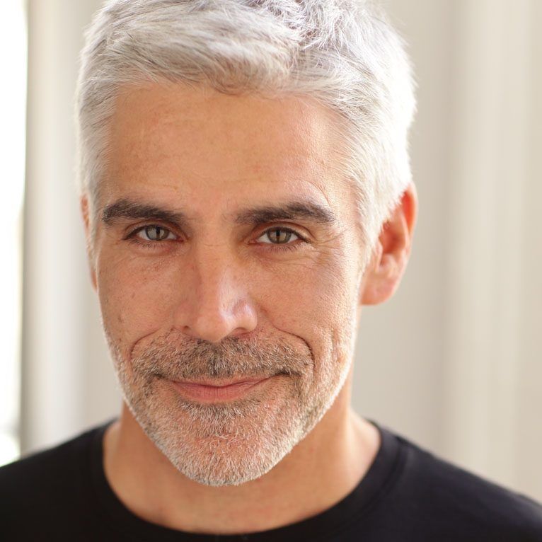 Meet the Cast of GOOD NIGHT, AND GOOD LUCK, Now in Previews on Broadway  Image