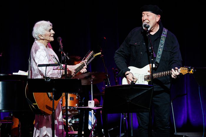 Review: JUDY COLLINS & FRIENDS: 85 YEARS OF PROTEST & MUSIC Stuns at The Town Hall Image
