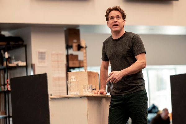 T.R. Knight Photo