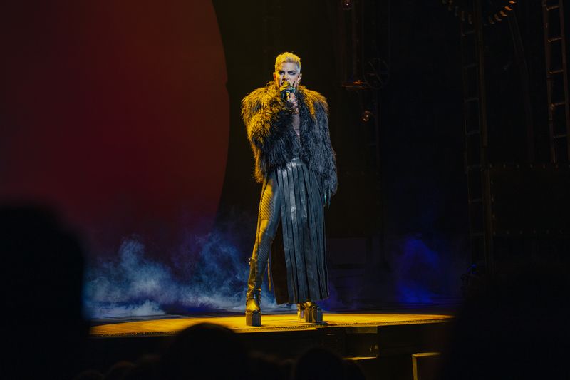 Photos: Broadway Backwards Raises Record