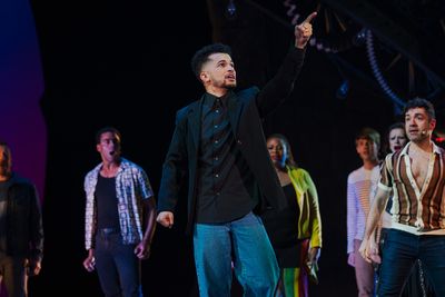 Jordan Fisher Photo