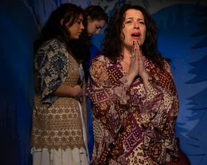 Sheri Sanders, with Kaite Corda & Em Kramm @ BroadwayWorld Sheri Sanders, with Kaite Corda & Em Kramm Photo