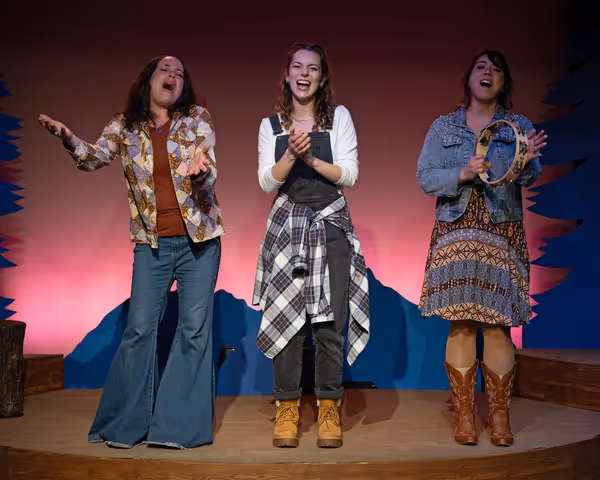  Sheri Sanders, Em Kramm & Kaite Corda Photo